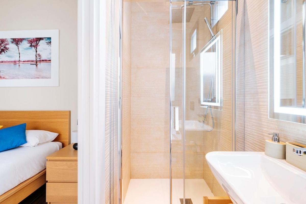 Deluxe Twobedroom Apartment Seville Downtown Bagian luar foto
