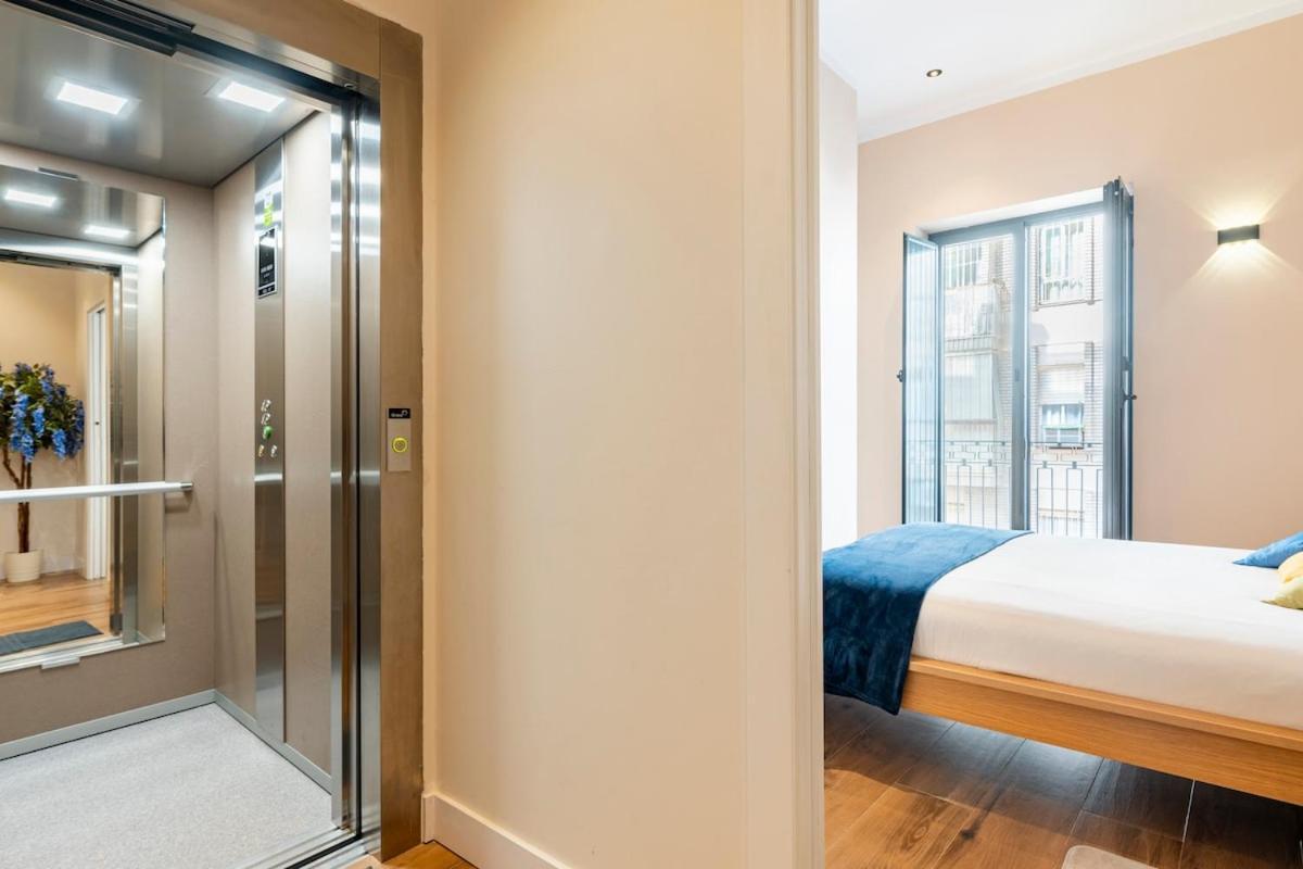 Deluxe Twobedroom Apartment Seville Downtown Bagian luar foto